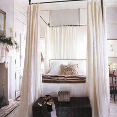 40 Stunning Bedrooms Flaunting Decorative Canopy Beds - Karbonix