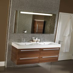 A Beautifully Cabinet Small Bathroom - Karbonix