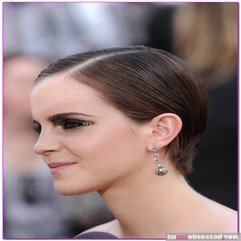 A Stunning Emma Watson Hits The Red Carpet At Deathly Hallows Premiere - Karbonix