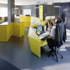 Amazing Corporate Office Design - Karbonix
