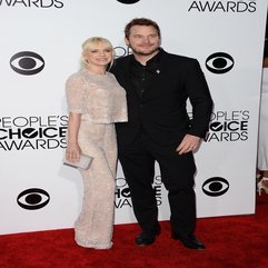 Best Inspirations : Anna Faris And Chris Pratt Made An Adorable Couple On The PCAs Red - Karbonix