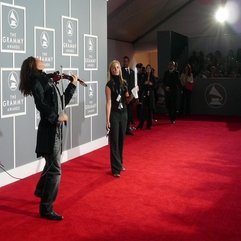 Best Inspirations : Antonio Pontarelli Rocks The Grammy Awards Red Carpet - Karbonix