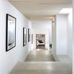 Best Inspirations : Architecture Elegant Corridor In Neutral Tiles With Artistic Wall - Karbonix