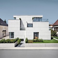 Architecture Modern House Design With Seven Living Units And - Karbonix