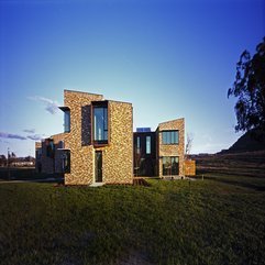 Architecture Modern Slimline Bricks Home Design With Large Window - Karbonix