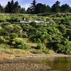 Architecture Naturally Apple Bay House Exterior With Green - Karbonix