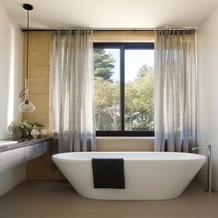 Architecture Striking Tub And Bathroom Interior Design With - Karbonix