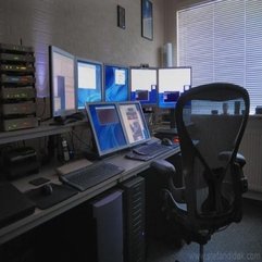 Armchair With Chic Black Computer Table And Lcd Monitors Modern Black - Karbonix