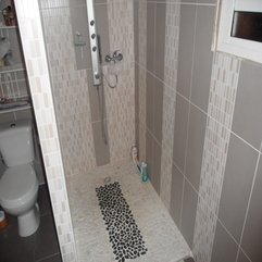 Artistic Concept Grey Tile In Bathroom - Karbonix