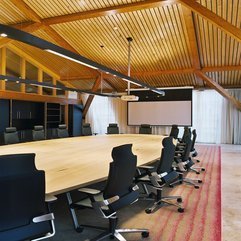 Attractive Modern Office With Dark Color - Karbonix