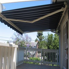 Awnings Image Ratractable - Karbonix