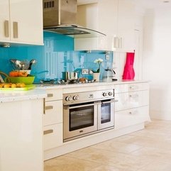 Backsplash With White Kitchen Cabinet Green Bowl Ocean Blue - Karbonix