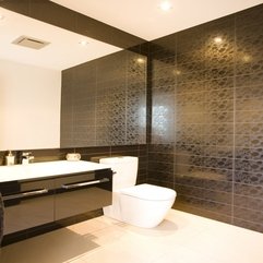 Bathroom Set With Cool Toilet Sink In Modern Style - Karbonix