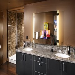 Bathroom With Mirror Lighting In Modern Style - Karbonix