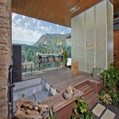 Bathroom With The Open Views Of Outside Feels Great - Karbonix