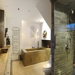 Bathtub With Large Mirror White Bathroom Simple Unfinished - Karbonix