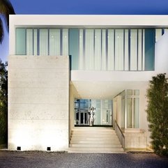 Bay Residence With Stairs Glazed Window Two Level - Karbonix