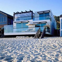 Beach House Futuristic California - Karbonix