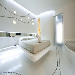 Bed With Mirror The White Wall White Floating - Karbonix