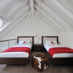 Bed With Red Blanket Red Motif On White Pillows Bedroom White Single - Karbonix