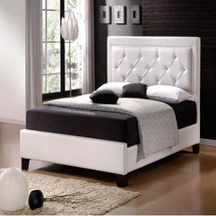Bedroom Design For Couple With Luxury Leather Queen Size Bed Frame White Zoom Modern - Karbonix