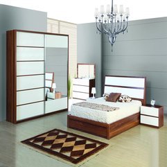 Bedroom Fashionable Wooden Master Bed With White Headboard Also - Karbonix