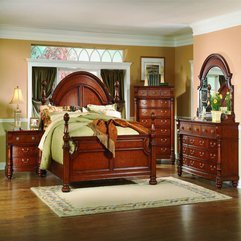 Bedroom Photo Traditional Homes - Karbonix