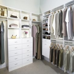 Bedroom With White Closet Shelves And Hangers Design Modern Clean - Karbonix