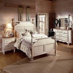 Bedrooms With Wooden Wall Floor Neutral Coloured - Karbonix