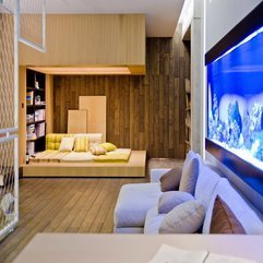 Big Aquarium With Clean Wooden Wall Floor Fantastic Idea - Karbonix