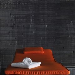 Black Masaage Space Orange Bed - Karbonix