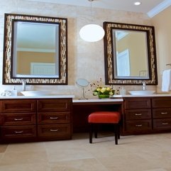 Brown Medicine Cabinet For Bathroom In Modern Style - Karbonix