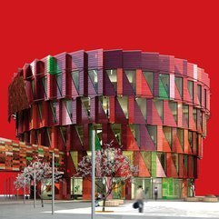 Bustler Kuggen Shows That Green Architecture Can Be Red - Karbonix