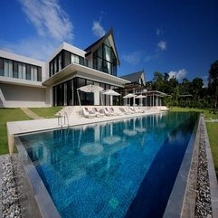 Chairs For Sun Bathing Under White Umbrella Near Infinity Pool White Lounge - Karbonix