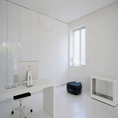 Chic Apartment Design With Bright Theme In Paris Working Desk - Karbonix