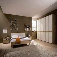 Chic Mid Century Modern Bedroom - Karbonix