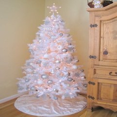 Christmas Tree Design White Artificial - Karbonix