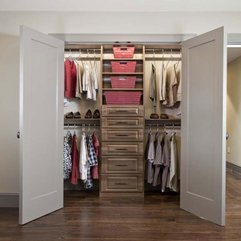 Closet Small Walk - Karbonix