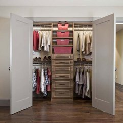 Closet Small Walk - Karbonix