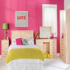Colorful Modern Bedroom Design With Wooden Bedroom Furniture Sets - Karbonix