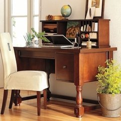 Comfortable Wood Office Table With White Soft Chair Old Fashioned - Karbonix