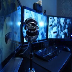 Computer Working Room Setup Bluish Lighting - Karbonix