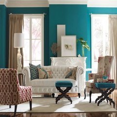 Couches With Blue Wall Decorative Pillows - Karbonix