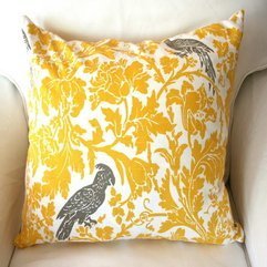 Couches With Yellow Flower Motif Decorative Pillows - Karbonix