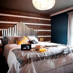 Creative Small Bedroom With Pendant Lamp And Crown Headboard Shape - Karbonix