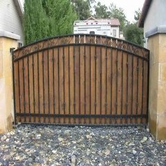 Design Idea Gate Wood - Karbonix