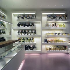 Design Interior Iconic Shop - Karbonix