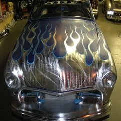 Design Silver Leaf Paint Luxury Car - Karbonix