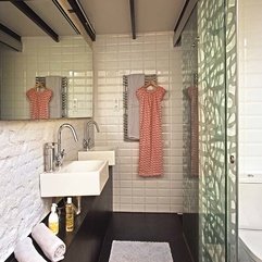Design With Exposed Bricks Ceramic Tiles White Bathroom - Karbonix