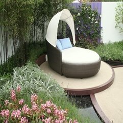 Design With Unique Bed Circular Garden - Karbonix